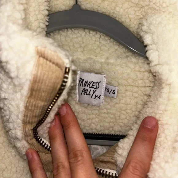 🍂Princess Polly Cream Teddy Jacket - Picture 6 of 6